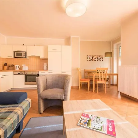 Maximilian Apartment *
